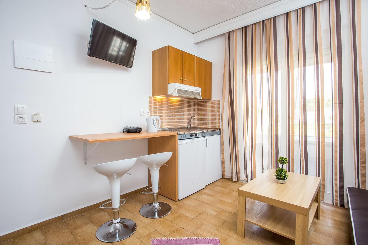 Toulas Studios & Apts No2 Фалираки Екстериор снимка